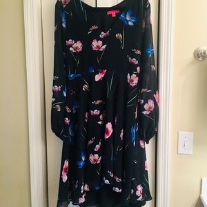Adorable black sheer-ballooned-sleeve floral dress